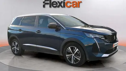 Usado Peugeot 5008 Active 131 CV (96 kW) 2023 Monovolumen