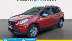 Rojo Usado 2017 Peugeot 2008 Style SUV | 6990 € (Precio justo)