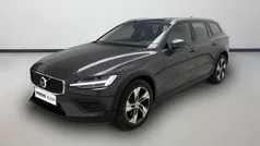 Usado 2023 Volvo V60 CC Core Familiar | 42.590 € (Precio justo)