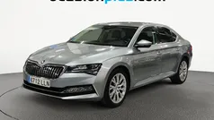 Gris Usado 2020 Skoda Superb Style Berlina | 19.991 € (Buen precio)