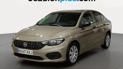 Usado Fiat Tipo Pop 95 CV (69 kW) 2018 Beige Berlina