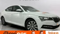 Blanco Usado 2022 Skoda Superb Style Familiar | 22.490 € (Precio justo)