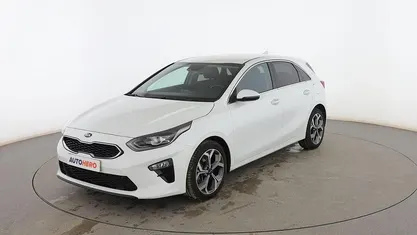 Usado Kia Ceed 136 CV (100 kW) 2021 Blanco Utilitario