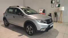 Gris Usado 2020 Dacia Sandero Essentiel Utilitario | 12.490 € (Precio justo)