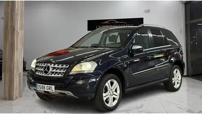 Usado Mercedes ML320 224 CV (164 kW) 2009 Azul SUV