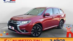 Rojo Usado 2016 Mitsubishi Outlander P-HEV SUV | 13.650 € (Precio justo)