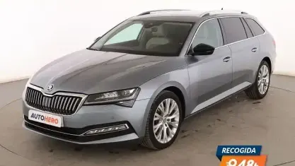 Usado Skoda Superb Style 150 CV (110 kW) 2021 Gris Familiar
