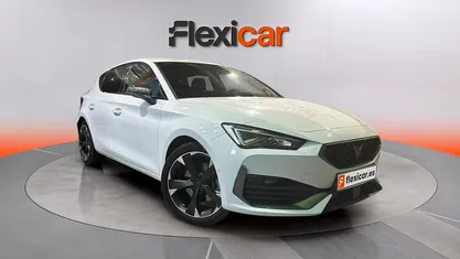 Usado Cupra Leon 190 CV (139 kW) 2024 Blanco Berlina