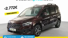 Rojo Usado 2023 Mercedes T180 Monovolumen | 30.500 € (Precio justo)