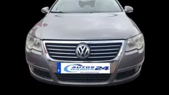 Gris Usado 2005 VW Passat Sportline Berlina | 4990 € (Un poco caro)