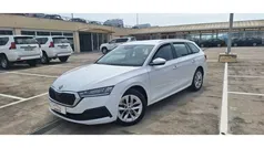 Blanco Usado 2021 Skoda Octavia Ambition Familiar | 21.900 € (Precio justo)