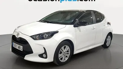 Usado Toyota Yaris Edition 125 CV (91 kW) 2022 Blanco Utilitario