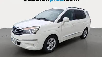 Blanco Usado 2016 Ssangyong (KGM) Rodius Limited Monovolumen | 17.862 € (Precio justo)