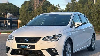 Usado Seat Ibiza Style 110 CV (80 kW) 2021 Blanco Utilitario