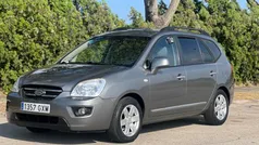 Gris / plata Usado 2010 Kia Carens Monovolumen | 7990 € (Precio justo)