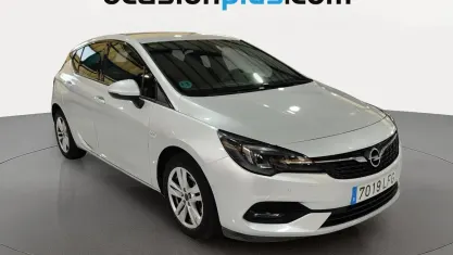 Usado Opel Astra GS Line 110 CV (80 kW) 2020 Gris plata Utilitario