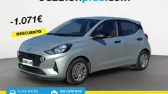 Gris Usado 2022 Hyundai i10 Utilitario | 11.790 € (Precio justo)