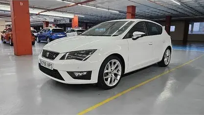 Używany Seat Leon FR 150 KM (110 kW) 2013 Biały Hatchback