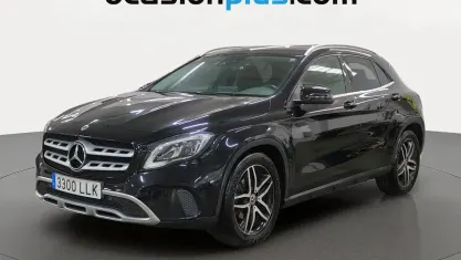 Käytetty Mercedes GLA200 136 HP (100 kW) 2018 Musta Katumaasturi