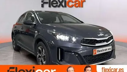 Usado Kia XCeed 101 CV (74 kW) 2024 Gris SUV