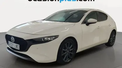 Usado Mazda 3 122 CV (89 kW) 2022 Blanco Utilitario