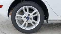 Blanco Usado 2017 Ford Fiesta Trend Utilitario | 12.900 € (Un poco caro)