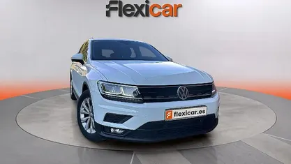 Usado VW Tiguan Edition 125 CV (91 kW) 2018 Blanco SUV