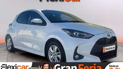 Usado 2022 Toyota Yaris Hybrid Business Edition Utilitario | 16.990 € (Precio justo)