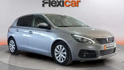 Usado Peugeot 308 Style 131 CV (96 kW) 2020 Gris Berlina