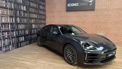 Nuevo Porsche Panamera 4 470 CV (345 kW) 2026 Gris Berlina