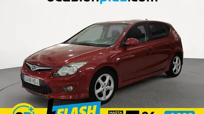 Usado Hyundai i30 Comfort 90 CV (66 kW) 2011 Berlina