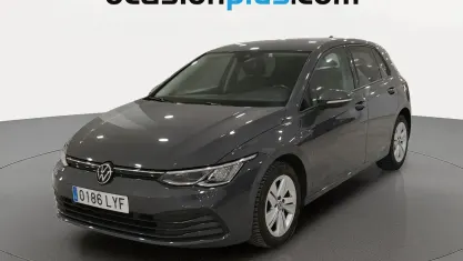 Usado VW Golf VIII Life 150 CV (110 kW) 2022 Gris Utilitario