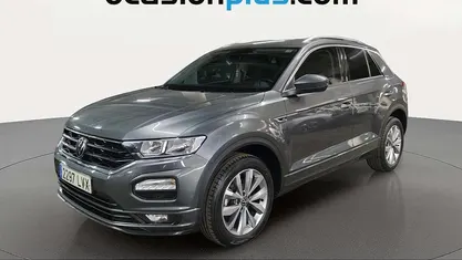 Usado VW T-Roc Advance 110 CV (80 kW) 2022 Gris SUV