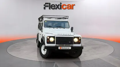 Usado Land Rover Defender SE 122 CV (89 kW) 2016 Blanco Familiar