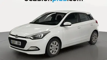 Usado Hyundai i20 84 CV (61 kW) 2016 Blanco Utilitario