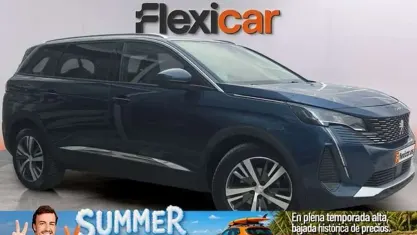 Usado Peugeot 5008 Allure 131 CV (96 kW) 2021 Azul SUV