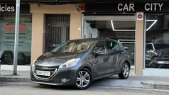 Usado 2015 Peugeot 208 Allure Utilitario | 6999 € (Buen precio)