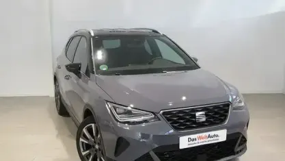 Usado Seat Arona FR 115 CV (84 kW) 2025 Gris SUV