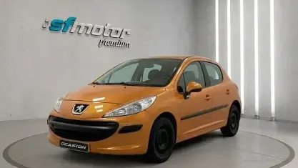 Usado Peugeot 207 75 CV (55 kW) 2007 Naranja Berlina