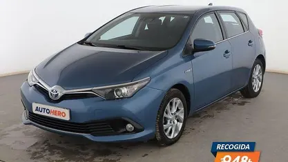 Usado Toyota Auris Hybrid Advance 136 CV (100 kW) 2017 Azul Berlina