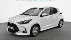Blanco Usado 2023 Toyota Yaris Active Utilitario | 14.264 € (Buen precio)