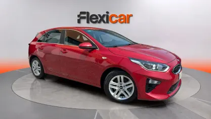 Usado Kia Ceed 120 CV (88 kW) 2021 Rojo Utilitario