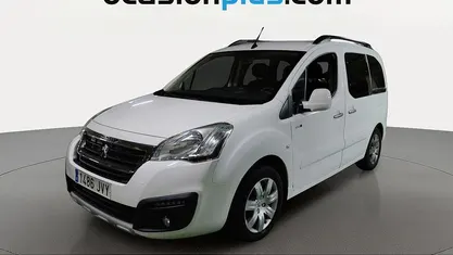 Usado Peugeot Partner Tepee Style 120 CV (88 kW) 2016 Monovolumen