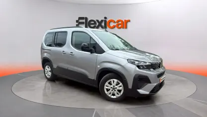 Używany Peugeot Rifter Allure 101 KM (74 kW) 2024 Szary Minivan