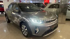 Gris / plata Usado 2024 Kia Stonic SUV | 17.500 € (Precio justo)