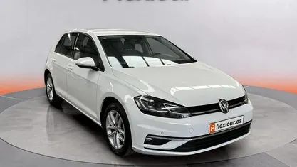 Blanco Usado 2020 VW Golf Advance Berlina | 15.990 € (Precio justo)