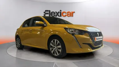 Usado Peugeot 208 GT-line 101 CV (74 kW) 2020 Amarillo Utilitario