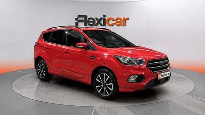 Używany Ford Kuga Titanium 150 KM (110 kW) 2018 Czerwony SUV