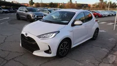 Blanco Usado 2021 Toyota Yaris Hybrid Style Berlina | 17.450 € (Buen precio)
