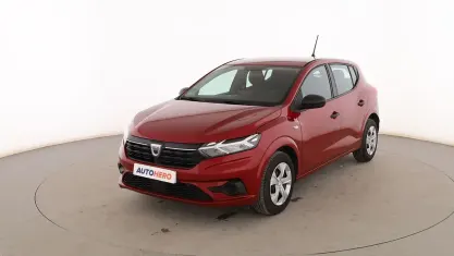 Usado Dacia Sandero Essentiel 91 CV (66 kW) 2022 Rojo Berlina